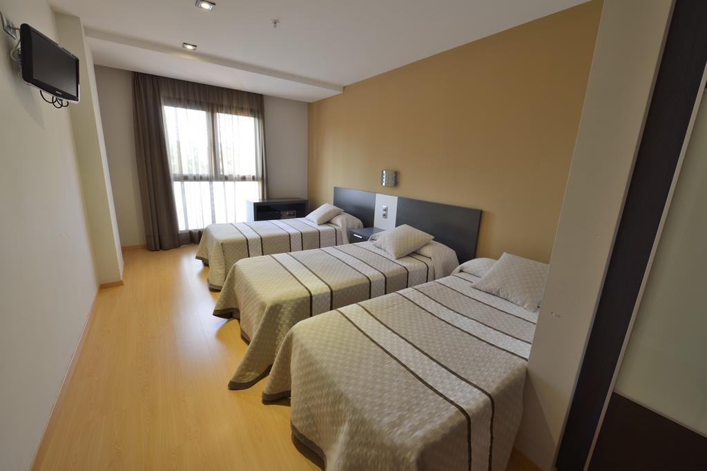 Hotel Ciutat D'Ампоста Экстерьер фото